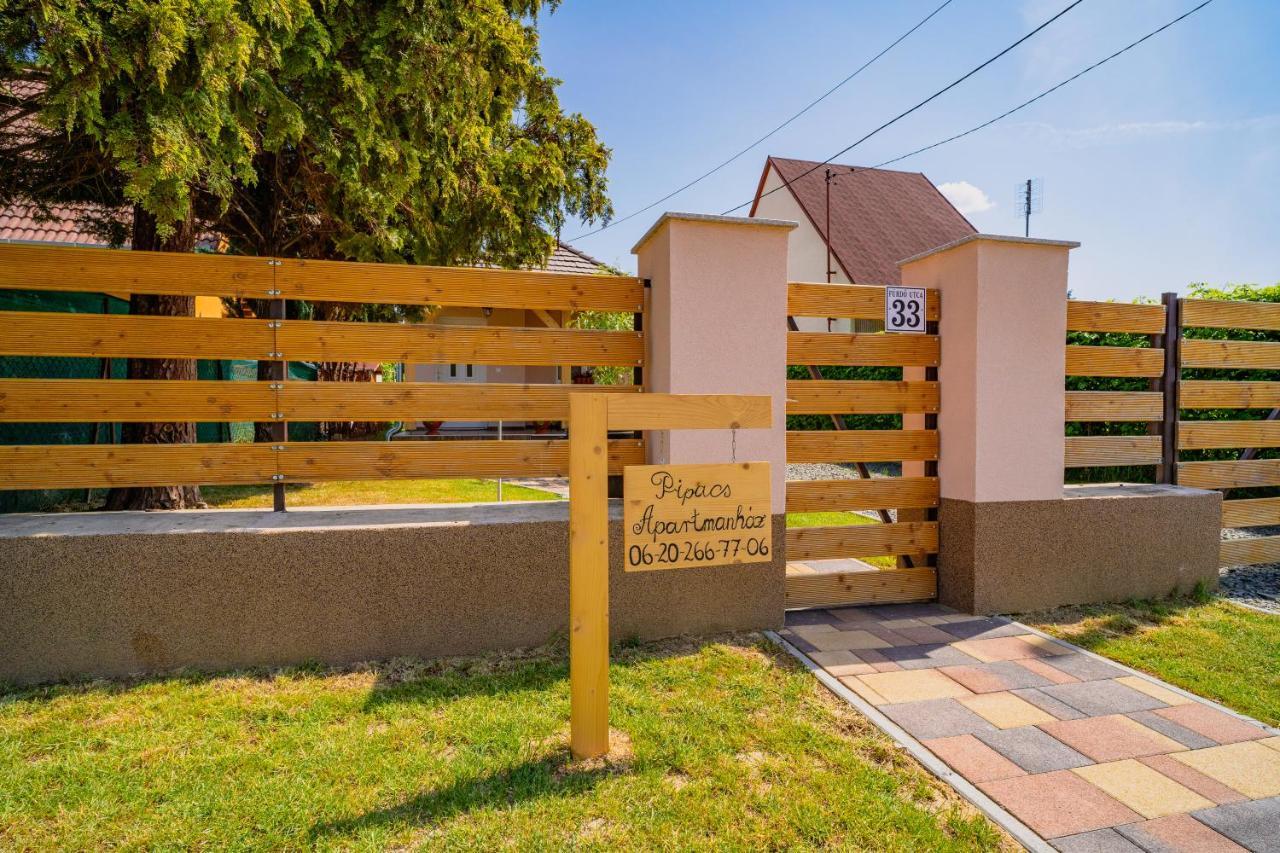 Pipacs Apartmanhaz Harkány Extérieur photo