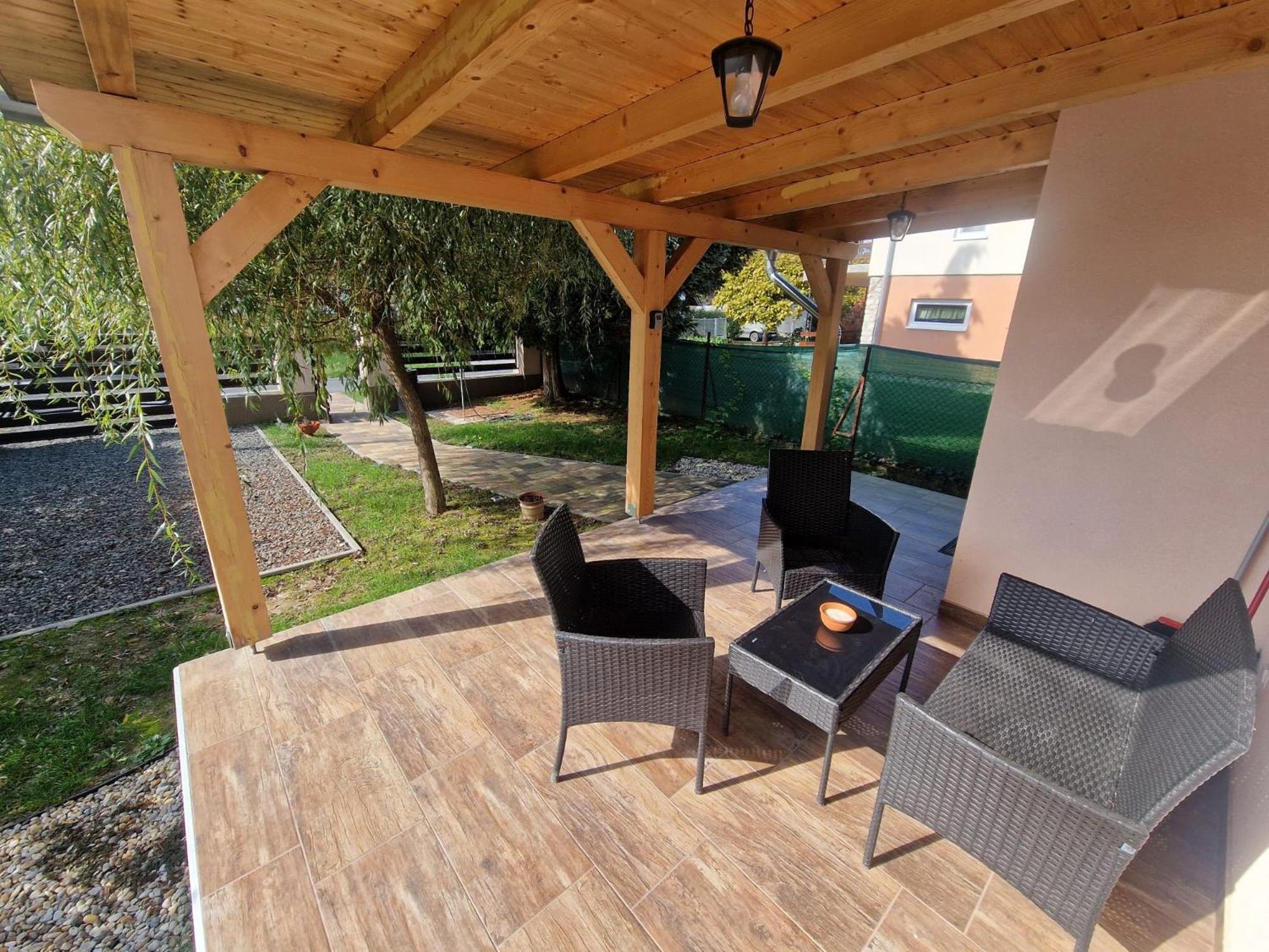 Pipacs Apartmanhaz Harkány Extérieur photo
